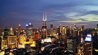 上海城市日落夜景高楼建筑灯光2K航拍视频的预览图